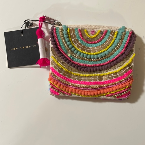 NWT America & Beyond Embellished Coin Purse in Rad Rainbow - Picture 1 of 4